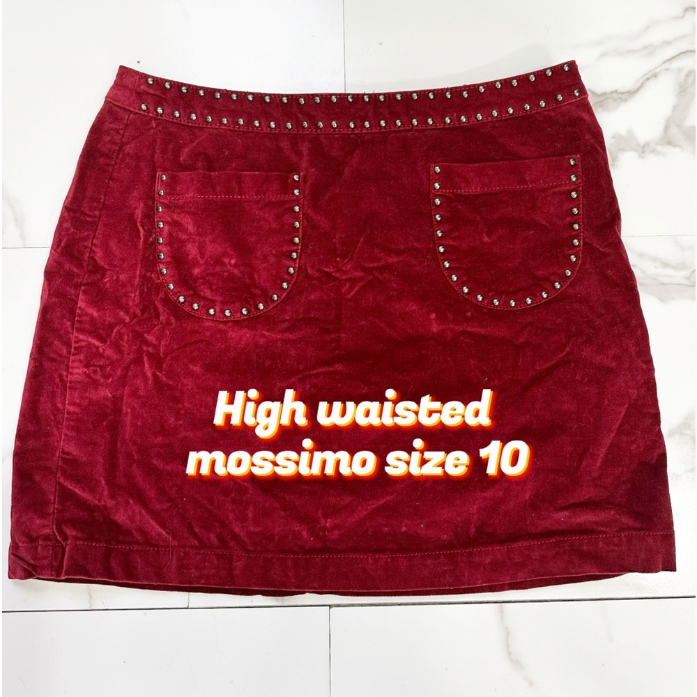 Mossimo supply co high waisted skirt in burgandy with cute metal detail size 10